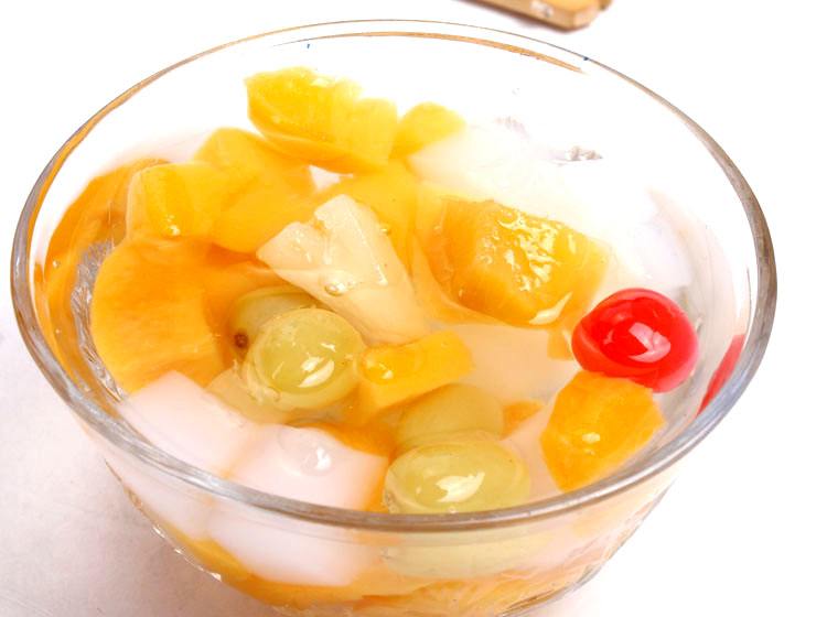 Canned Fruit Cocktail in Light Syrup